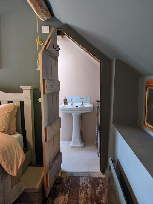 Stylish 3 Bed Cotswold With Stunning Views Casa vacanze
