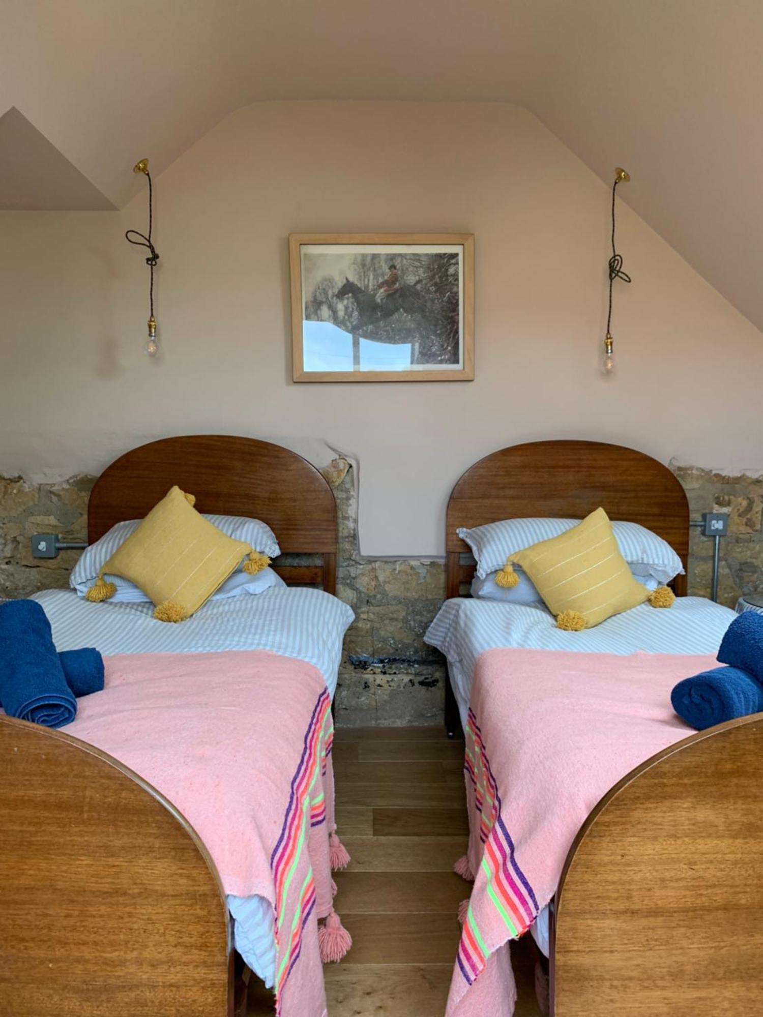 Stylish 3 Bed Cotswold With Stunning Views Casa vacanze